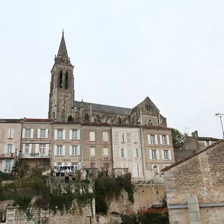 Le Petit Voyageur Lägenhet Angoulême Exteriör bild